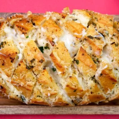 Cheesy Garlic Pull Apart Bread Vegan Recipe