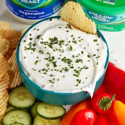 Roasted Garlic , Chive, and Sour Cream Dip Vegan Recipe