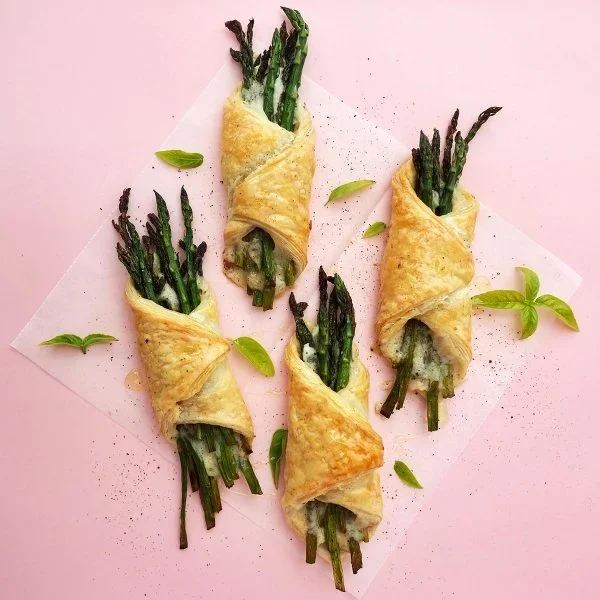 Cheesy Asparagus Puff Pastry Bundles Vegan Recipe